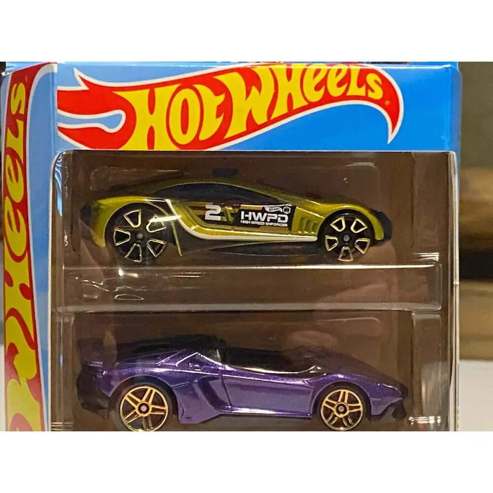 Hot Wheels' 3 Pack Circle Trucker 2 HWPD High Speed Enforcer Purple Car